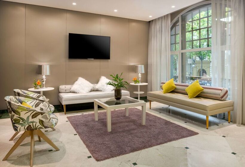 هتل NH Collection Madrid Abascal