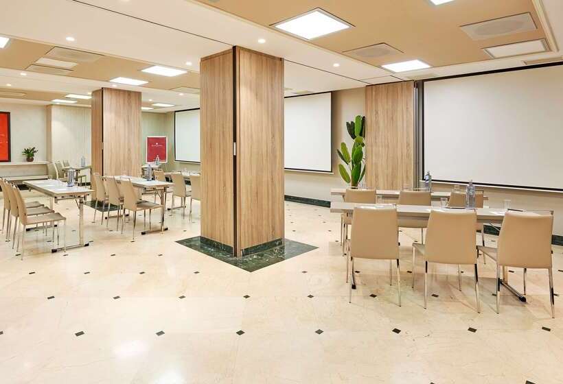 هتل NH Collection Madrid Abascal