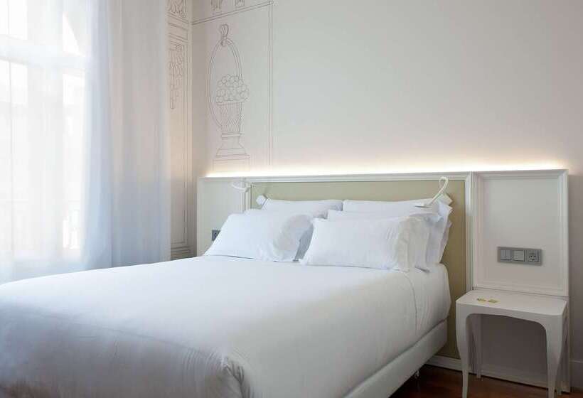 هتل NH Collection Madrid Abascal