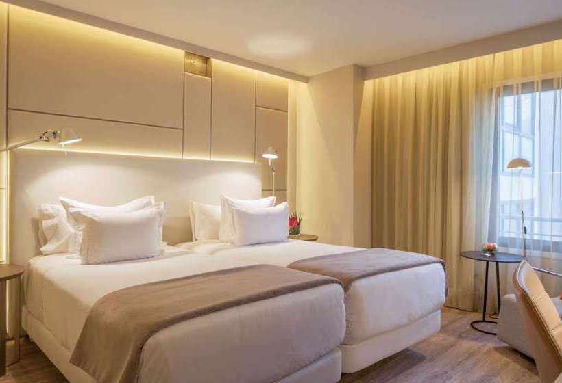 هتل NH Collection Lisboa Liberdade