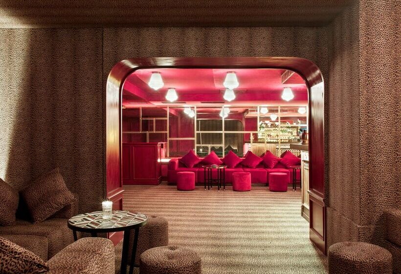 هتل NH Collection Madrid Suecia