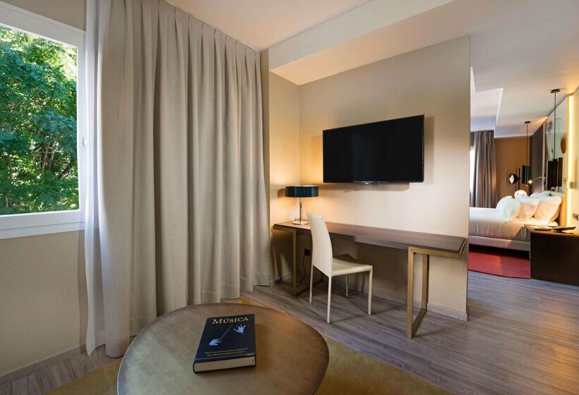 هتل NH Collection Madrid Suecia