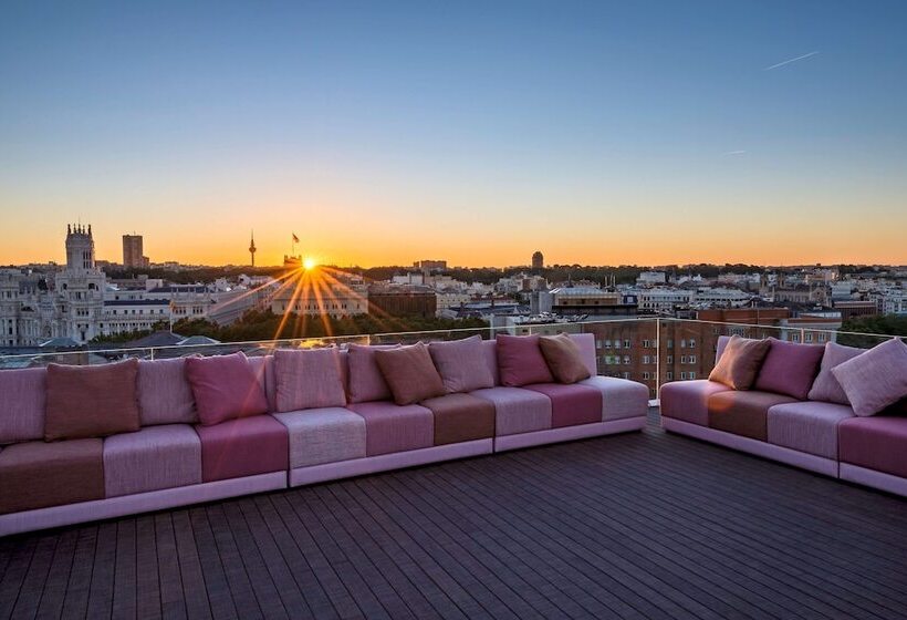 هتل NH Collection Madrid Suecia