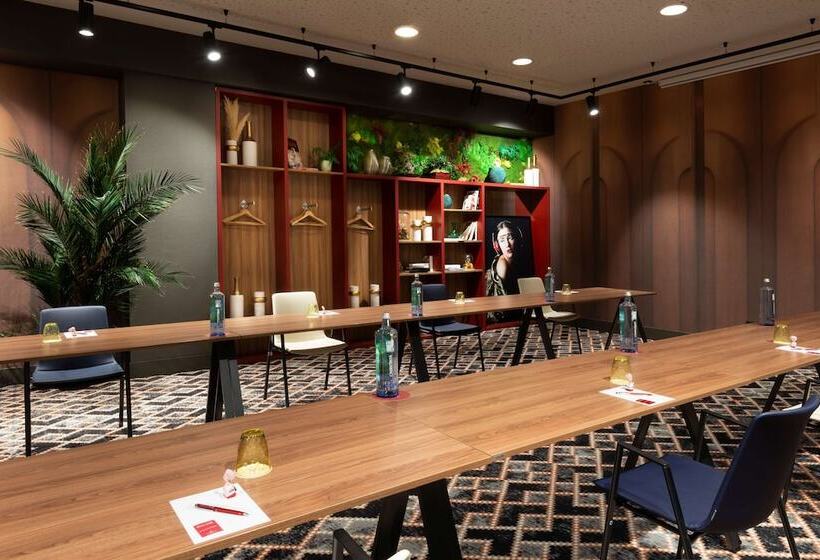 هتل NH Collection Madrid Suecia