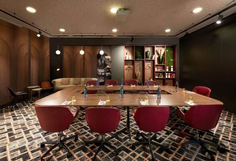 هتل NH Collection Madrid Suecia