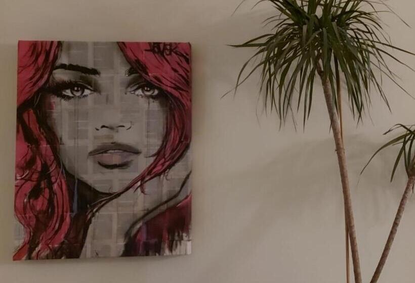 Отель Noucentista