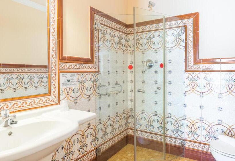 Отель Noucentista