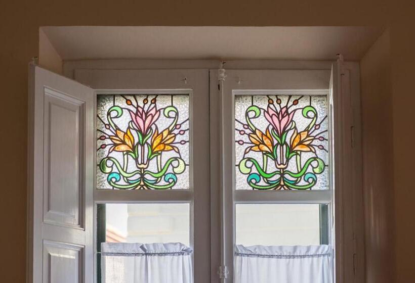 Отель Noucentista