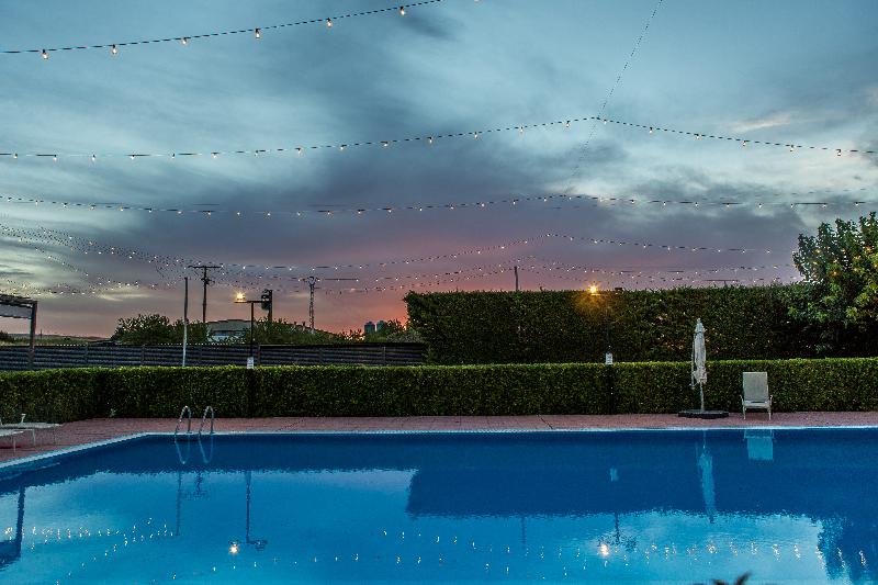 هتل Nuevo Zenit Calahorra