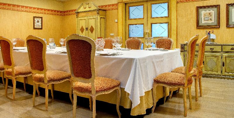 ホテル Oca Puerta Del Camino