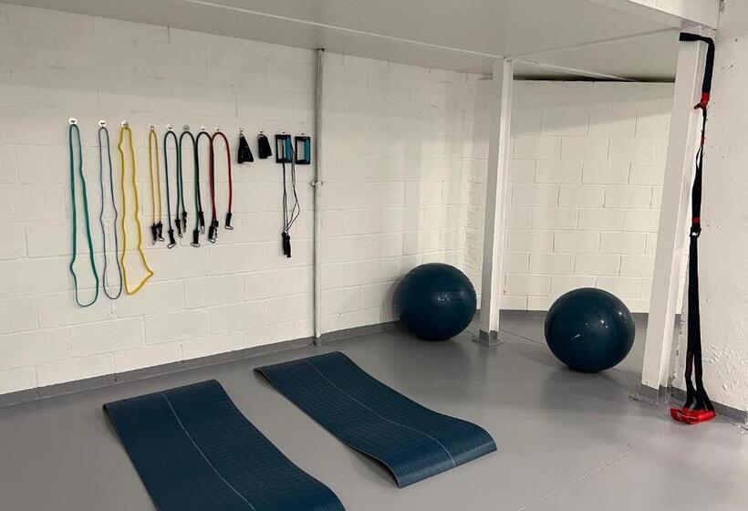 هتل Oca Villa De Aviles