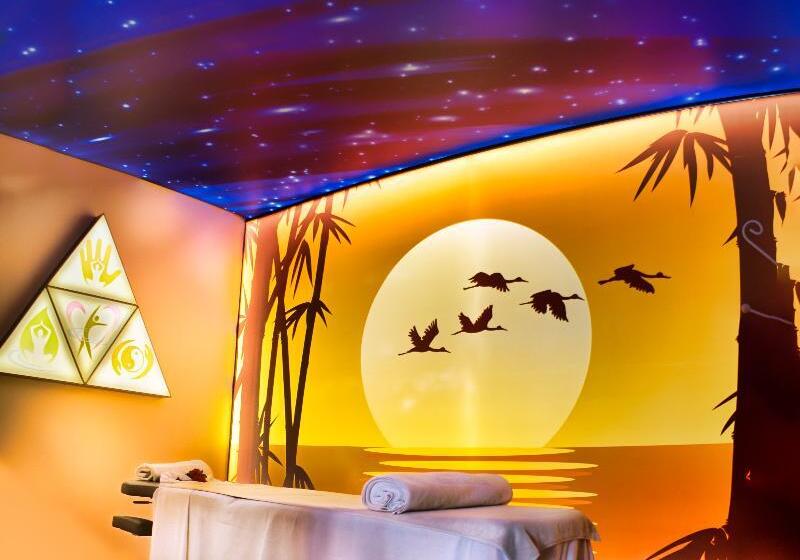 هتل Parque Tropical