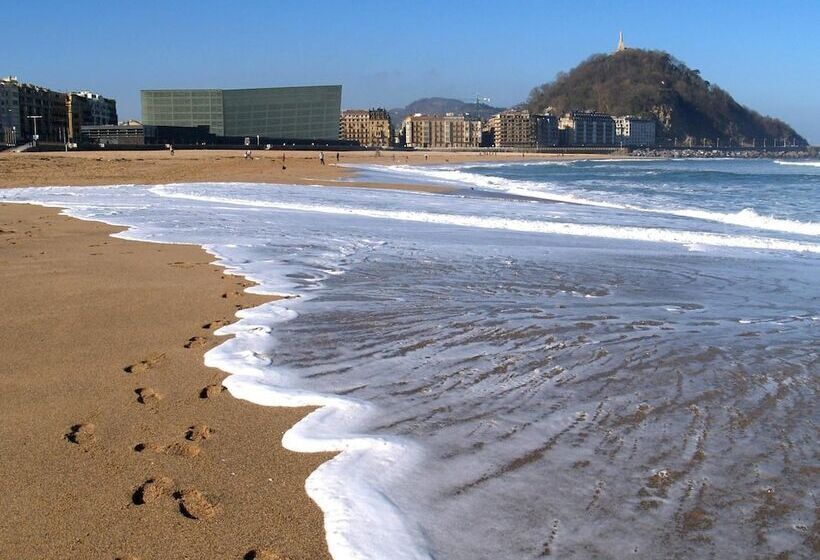 هتل Pension Kursaal