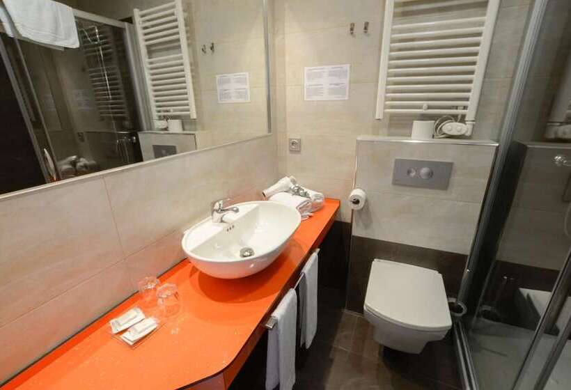 酒店 Pension Kursaal