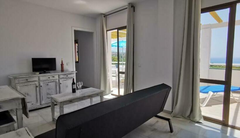 Aparthotel Playamaro