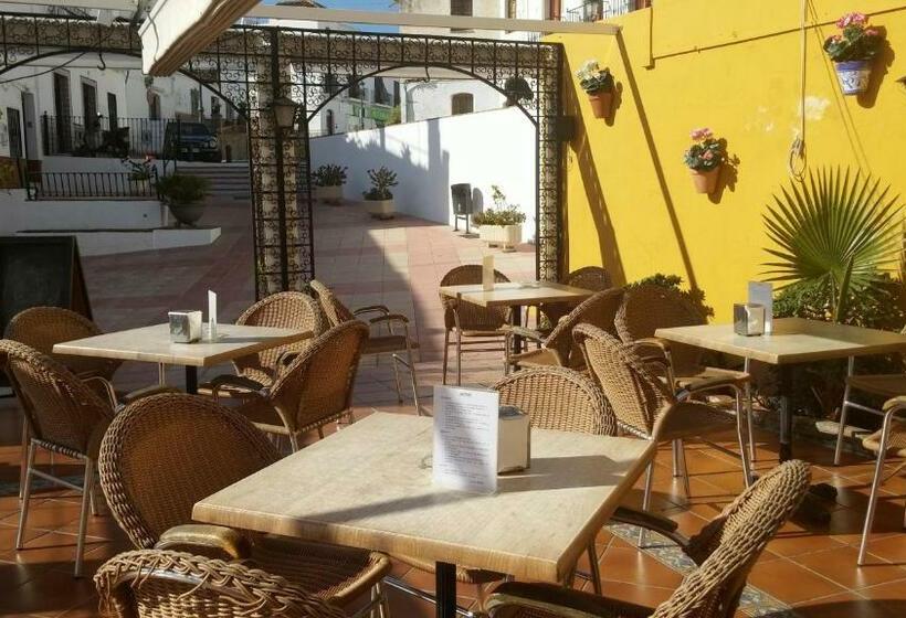 Aparthotel Playamaro