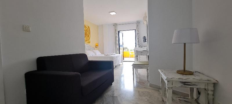 Aparthotel Playamaro