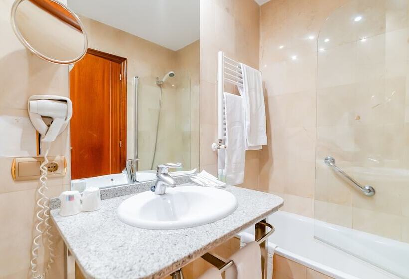 فندق Ponferrada Plaza