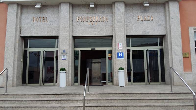 فندق Ponferrada Plaza