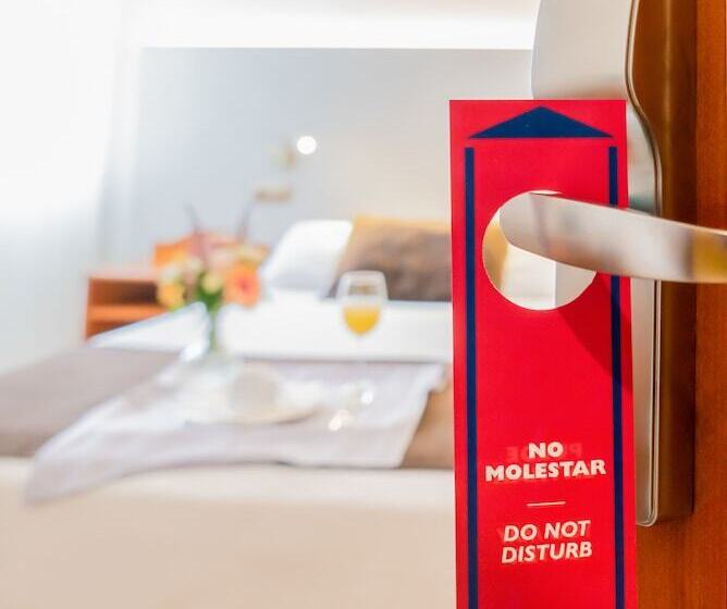 فندق Ponferrada Plaza