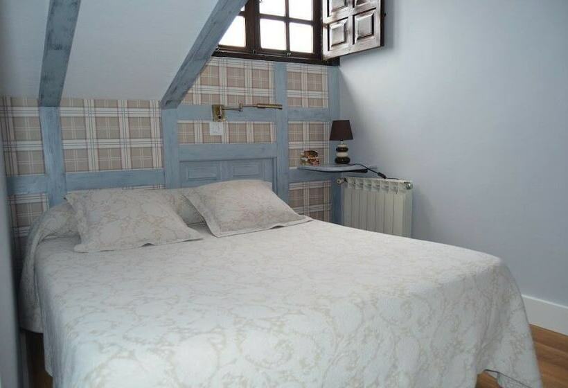 בית מלון כפרי Posada Real La Montañesa