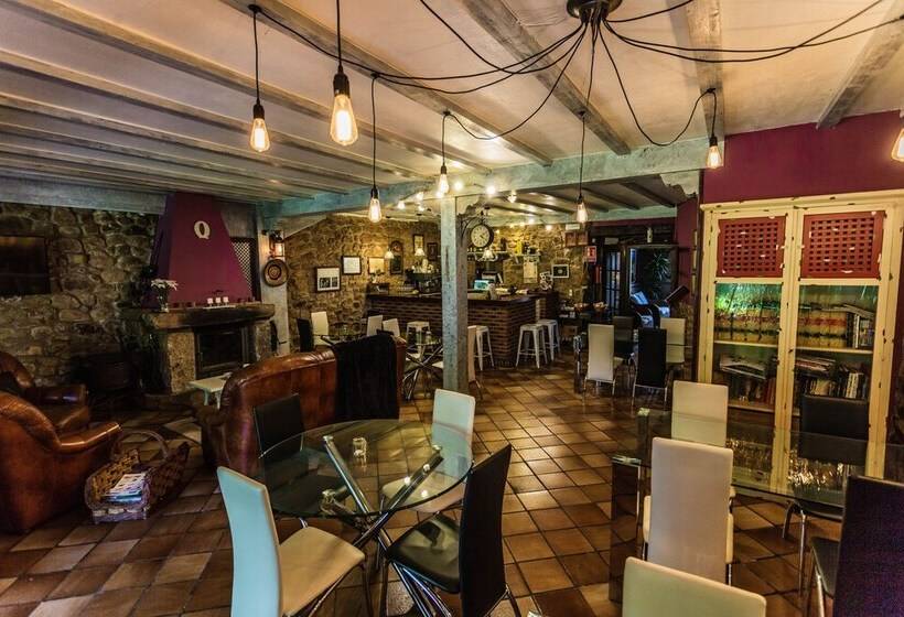 فندق Posada Real La Montañesa