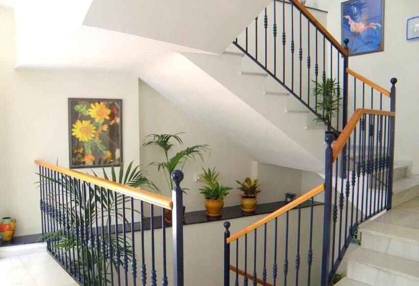 ホテル Puerta Del Mar   Adults Recommended