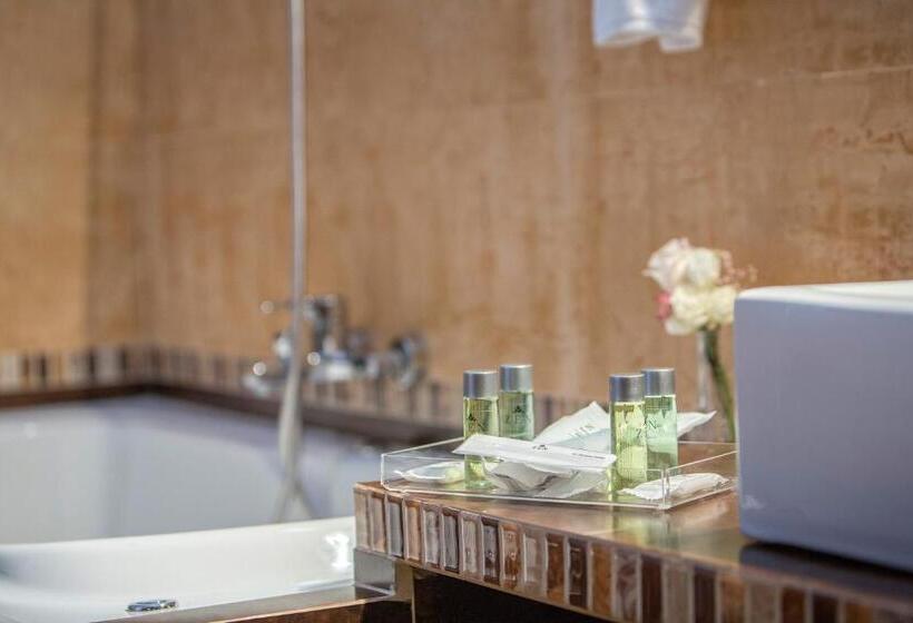 Отель Rosaleda Don Pedro