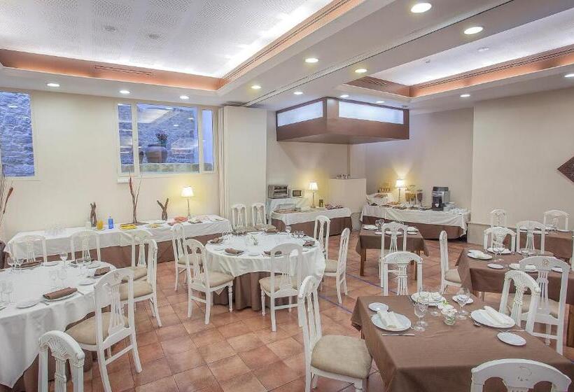 Отель Rosaleda Don Pedro