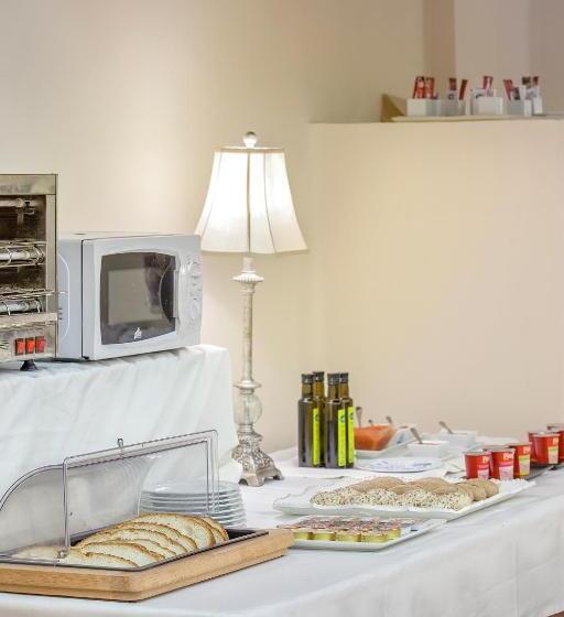 Отель Rosaleda Don Pedro