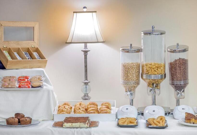 Отель Rosaleda Don Pedro