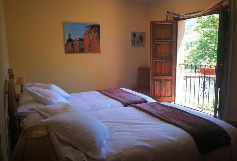 Сельский отель El Jardin Del Conde