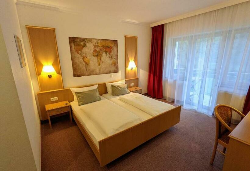 ホテル Saaletalstuben