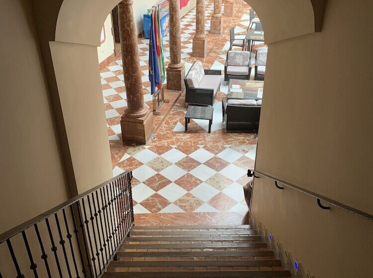 ホテル Santo Domingo Lucena