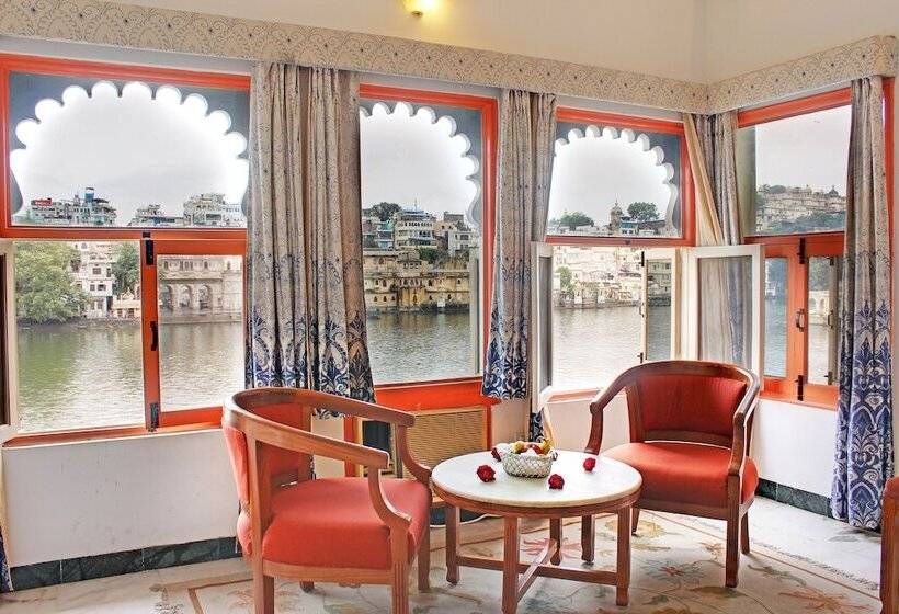 Sarovar   Lake Facing Boutique Hotel On Lake Pichola