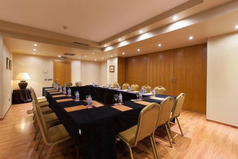 ホテル Silken Luis De Leon