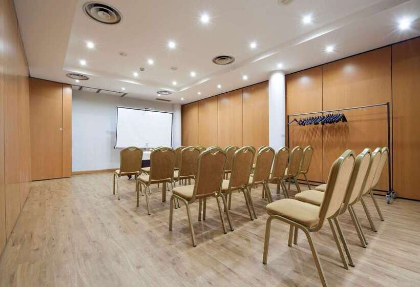 ホテル Silken Luis De Leon