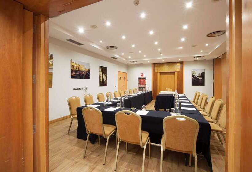 ホテル Silken Luis De Leon