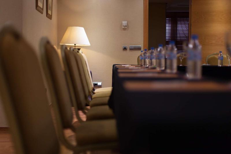 ホテル Silken Luis De Leon