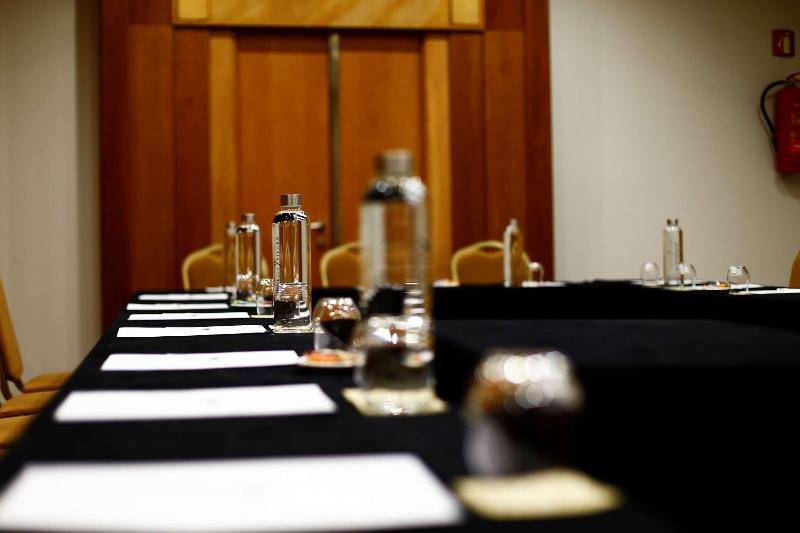 ホテル Silken Luis De Leon