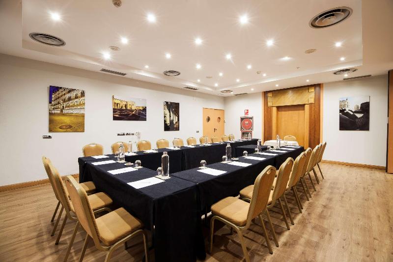 ホテル Silken Luis De Leon