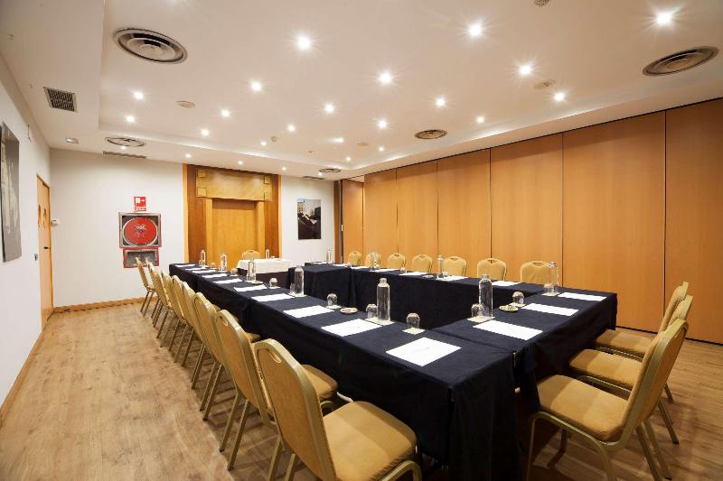 ホテル Silken Luis De Leon