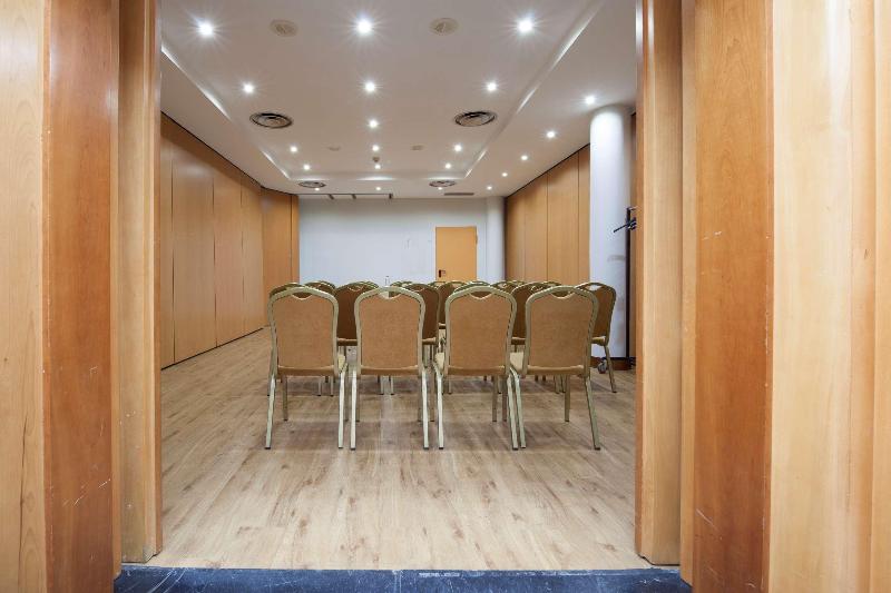 ホテル Silken Luis De Leon