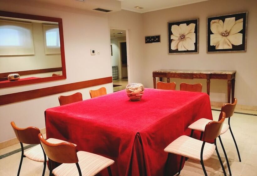 هتل Suites Barrio De Salamanca