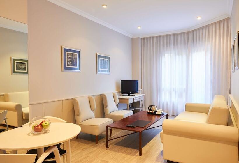 هتل Suites Barrio De Salamanca