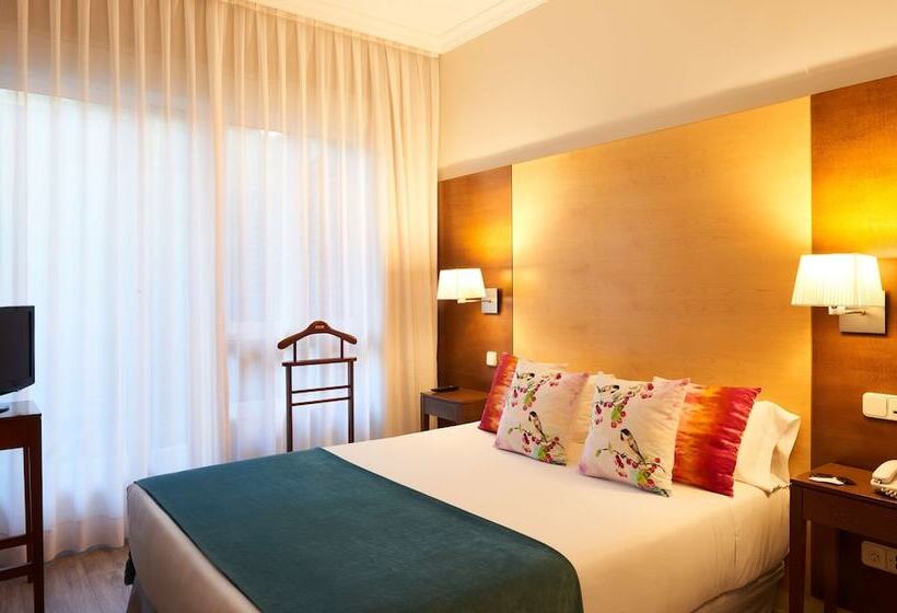 هتل Suites Barrio De Salamanca