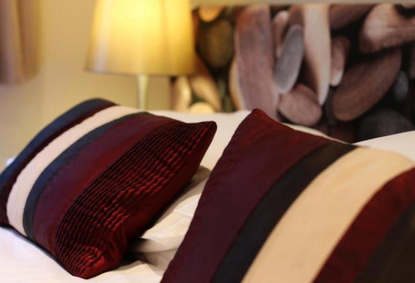 Отель Swinside Inn