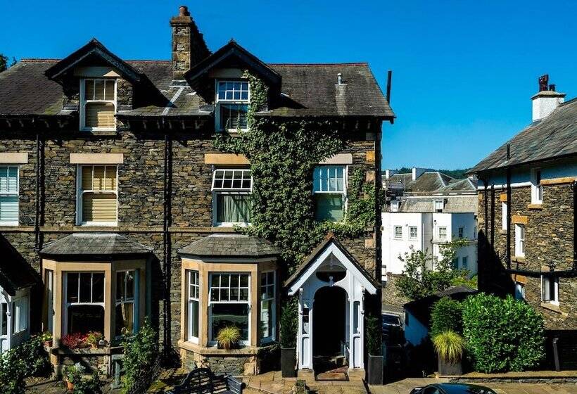 בית מלון כפרי The Cranleigh Boutique