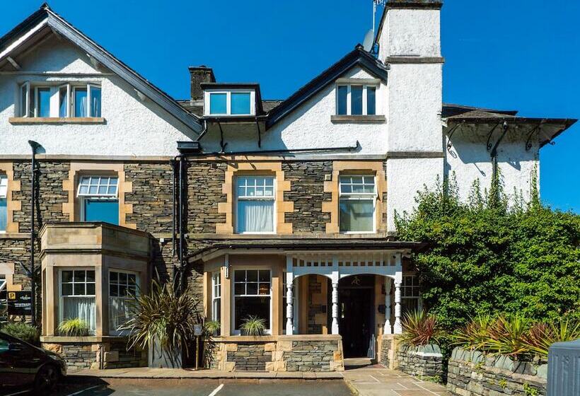 בית מלון כפרי The Cranleigh Boutique