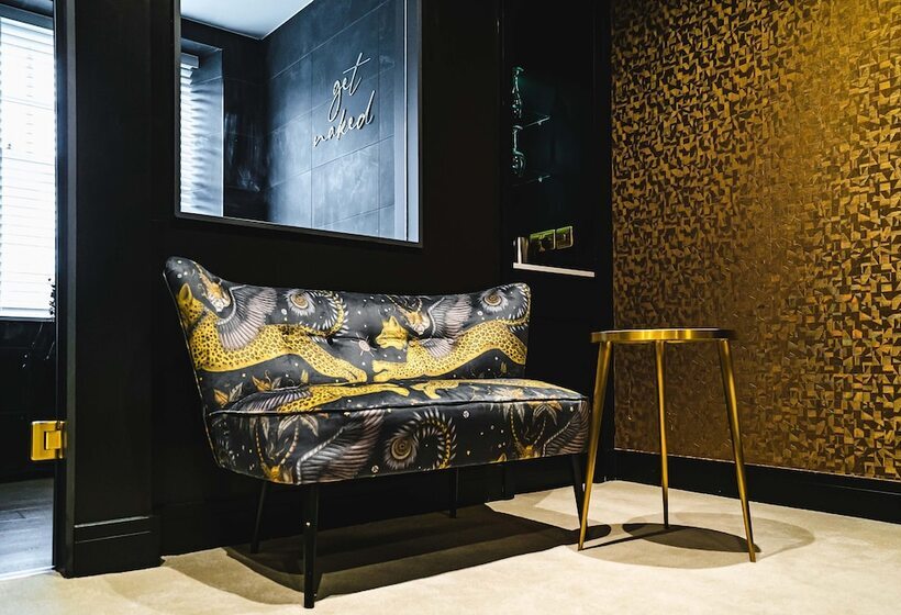 בית מלון כפרי The Cranleigh Boutique